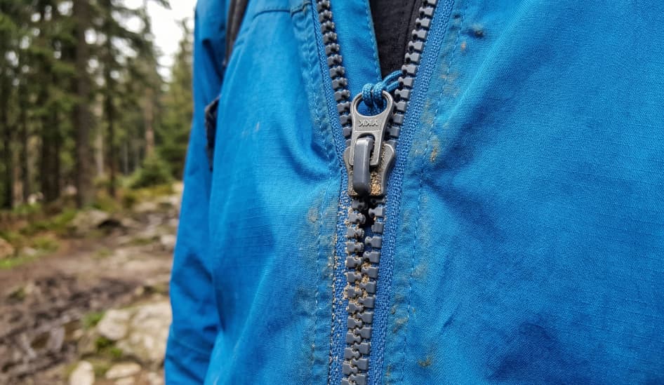 Trwałość mechaniczna zamków błyskawicznych w odzieży technicznej