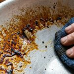 Utlenianie tłuszczów na naczyniach kuchennych